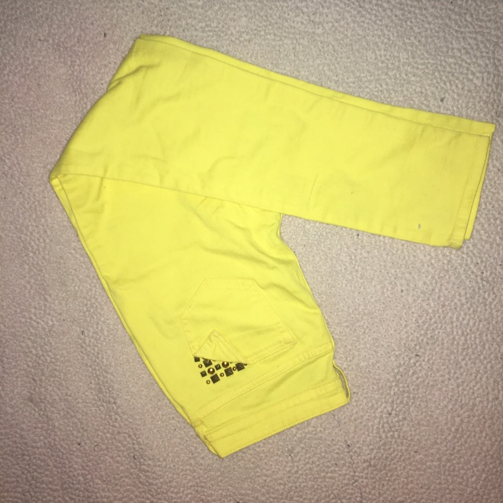 Yellow jeans